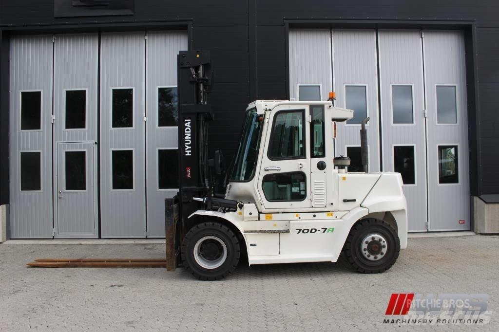 Hyundai 70 D-7 A Chariots diesel