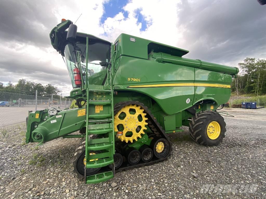 John Deere S790i Moissonneuse batteuse