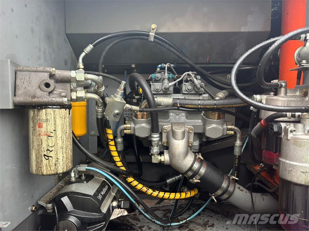 Hitachi ZX250LC-3 Pelle sur chenilles