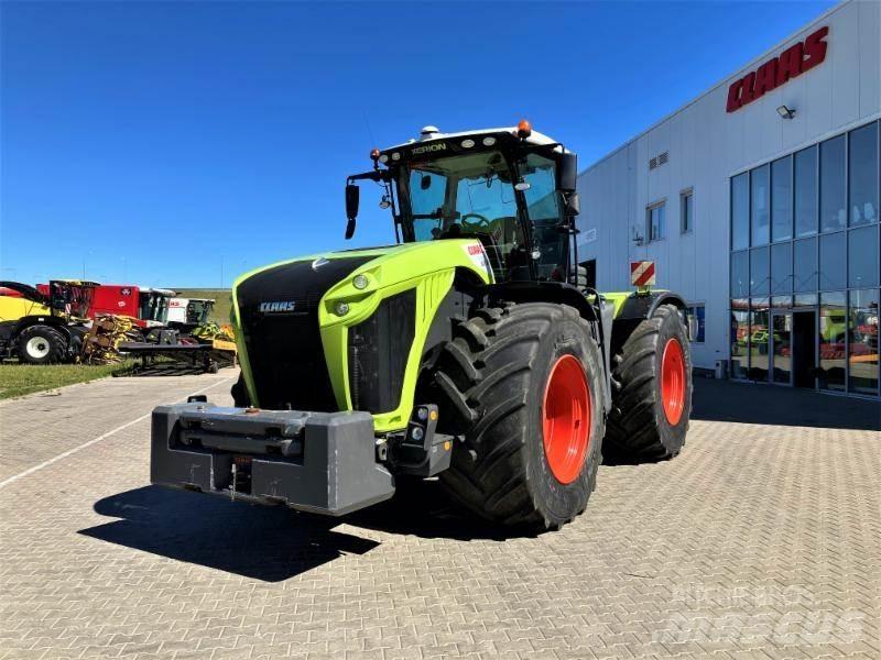CLAAS XERION 5000 Tracteur