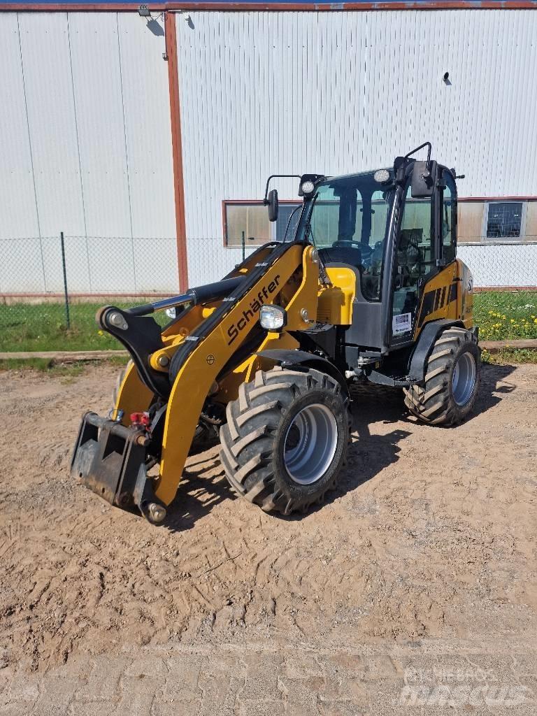 Schäffer 4670Z Chargeuse sur pneus