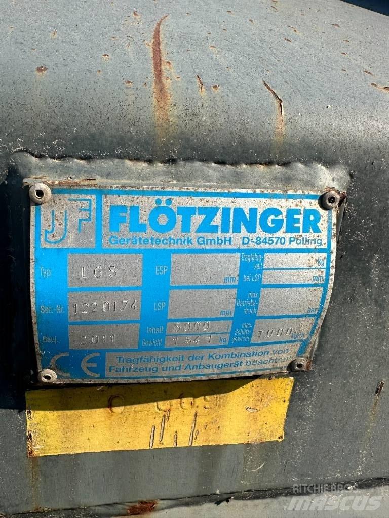 Komatsu Schaufel 5m3 Godet