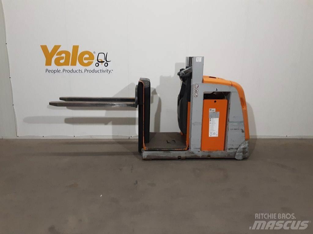 Still EK-X Préparateur de commande haute levée