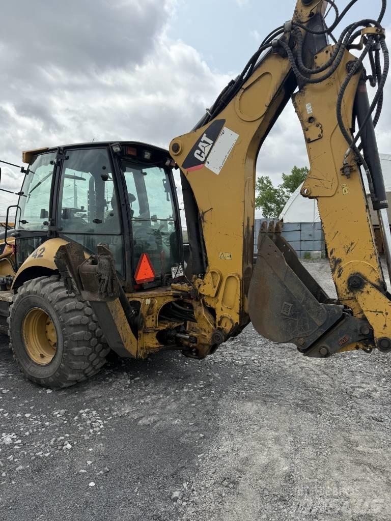 CAT 450 F Tractopelle