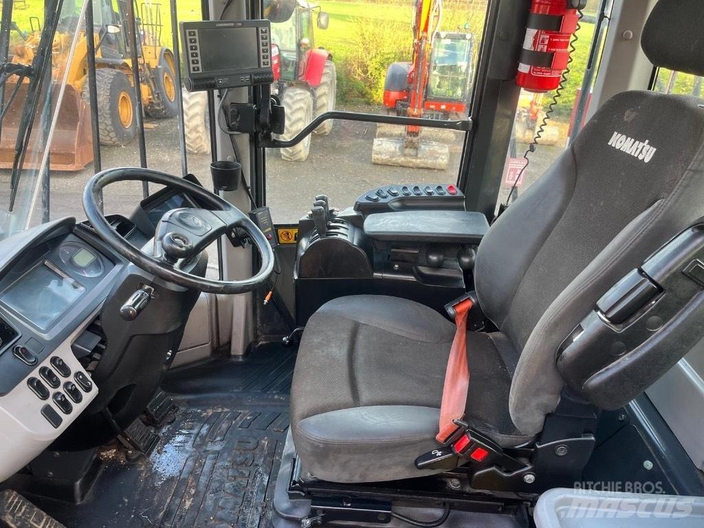 Komatsu WA380-8E0 Chargeuse sur pneus