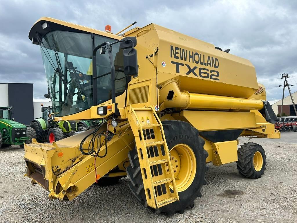New Holland TX 62 Moissonneuse batteuse