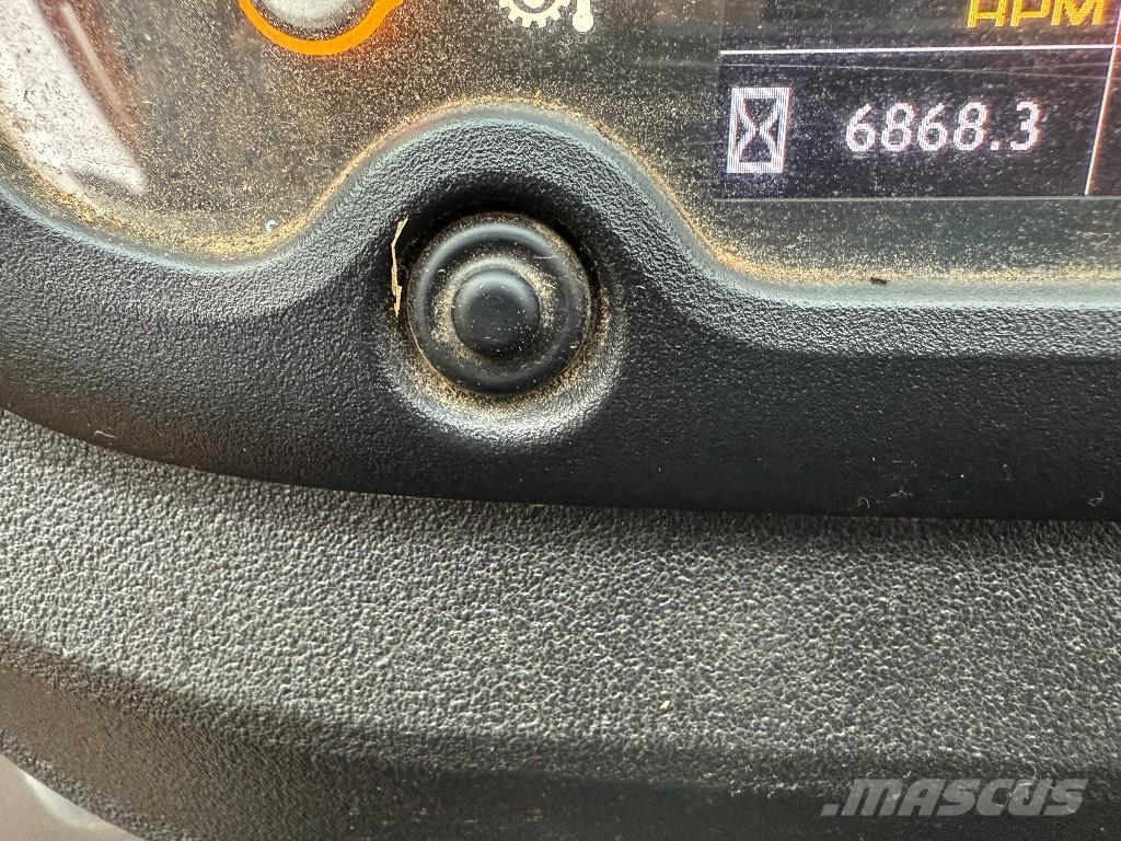 JCB 413 S Chargeuse sur pneus