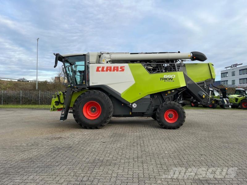 CLAAS TRION 660 Moissonneuse batteuse