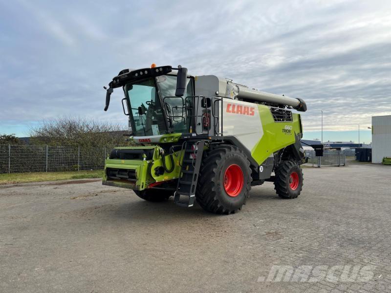 CLAAS TRION 660 Moissonneuse batteuse