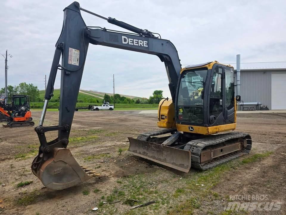 DEERE 75D Pelle sur chenilles