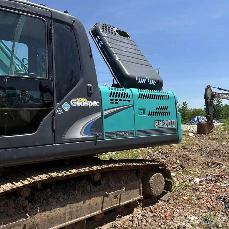 Kobelco SK 200 Pelle sur chenilles