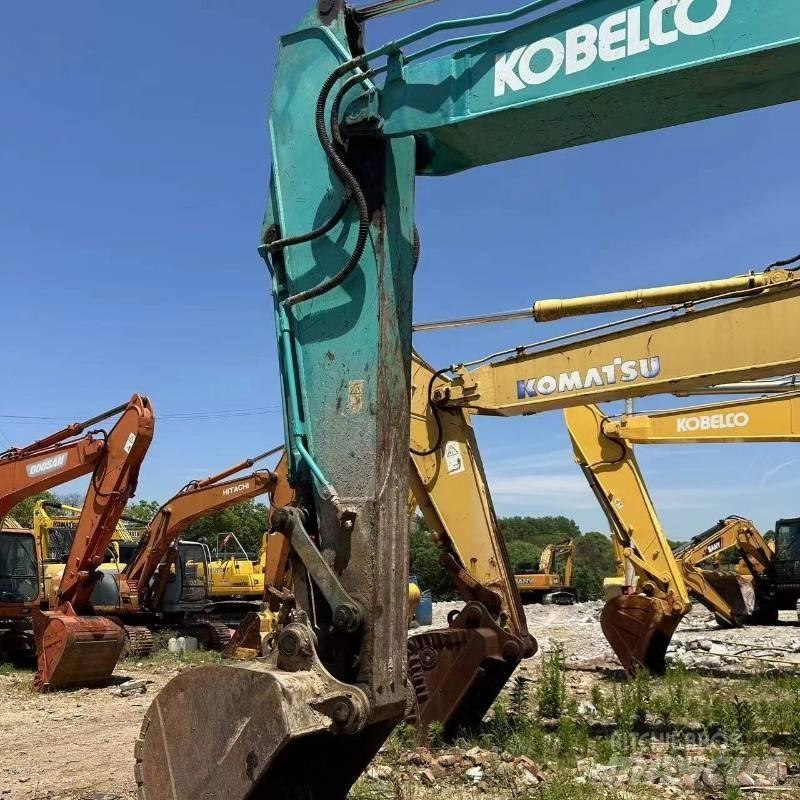 Kobelco SK 200 Pelle sur chenilles