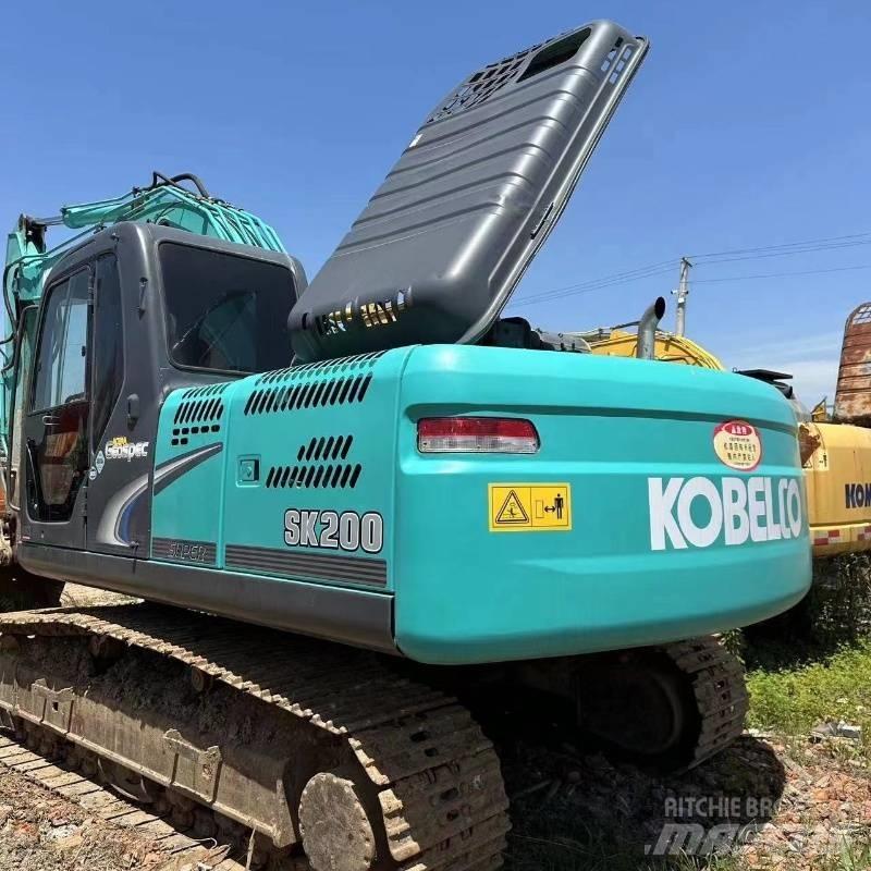 Kobelco SK 200 Pelle sur chenilles