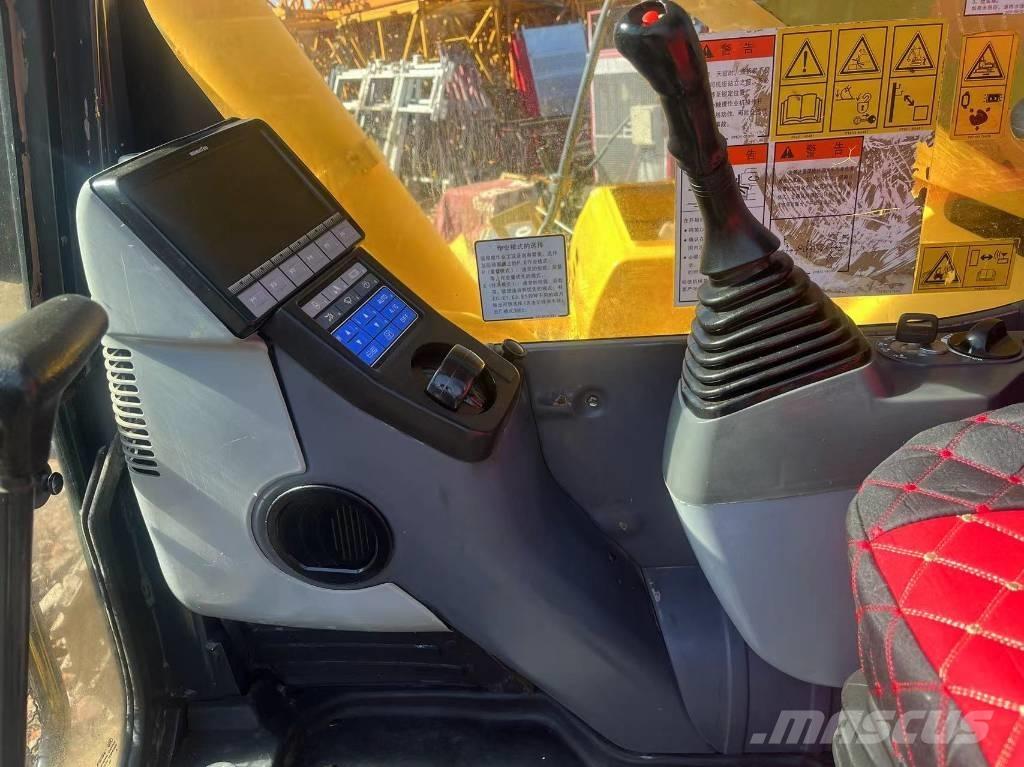 Komatsu PC 450 LC-8 Pelle sur chenilles