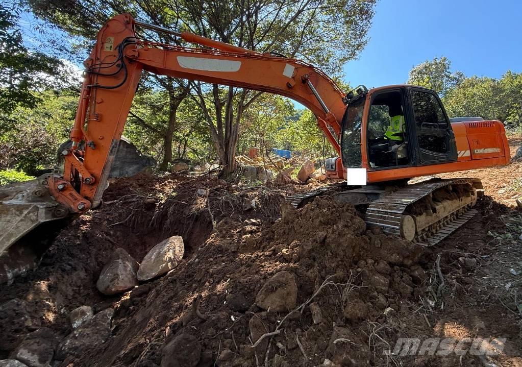 Doosan DX 220 LCA Pelle sur chenilles