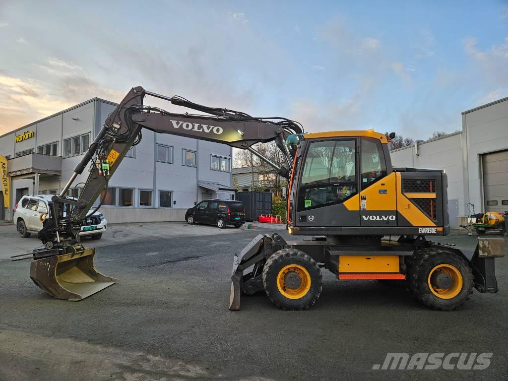Volvo EWR 150 Pelle sur pneus