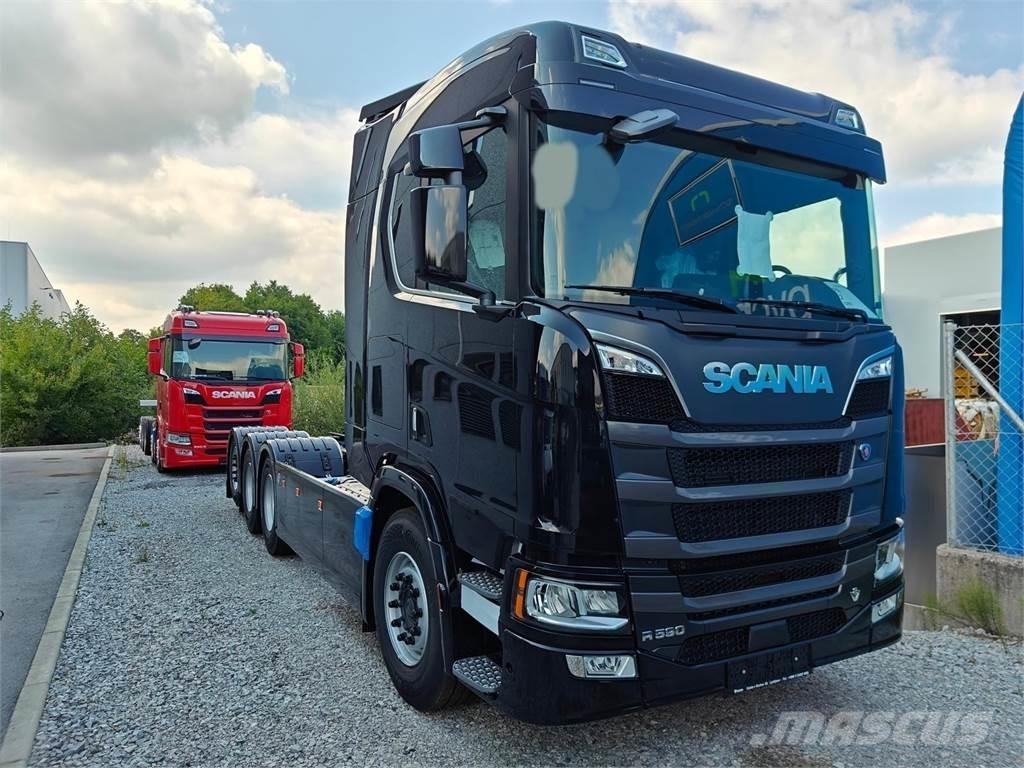Scania R590 8x4 Camion ampliroll
