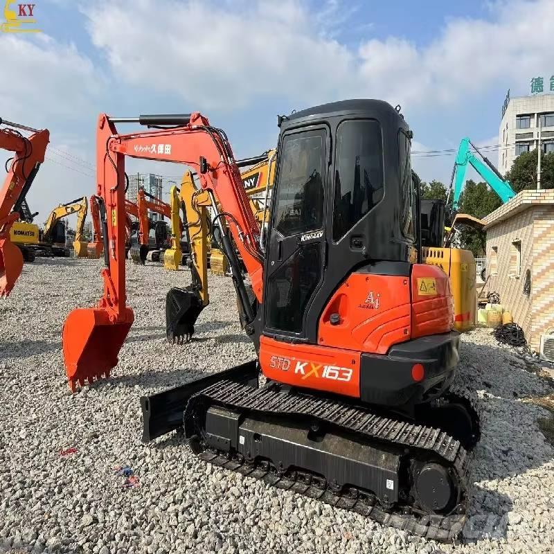 Kubota 163 Pelle sur chenilles