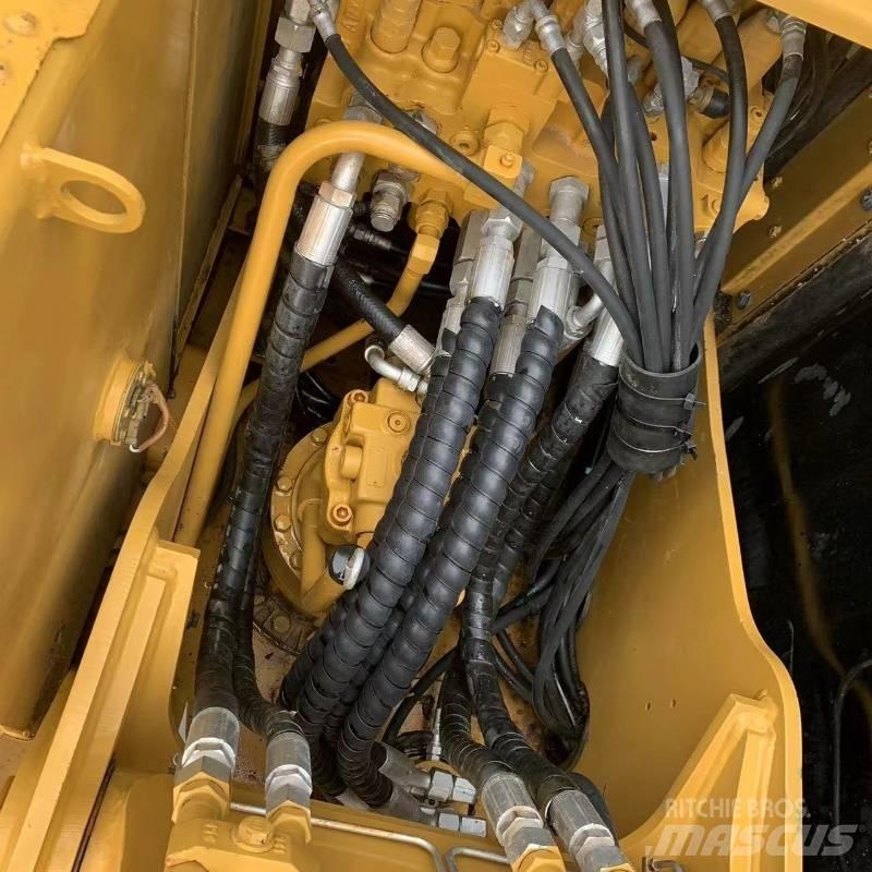 CAT 312 D Pelle sur chenilles