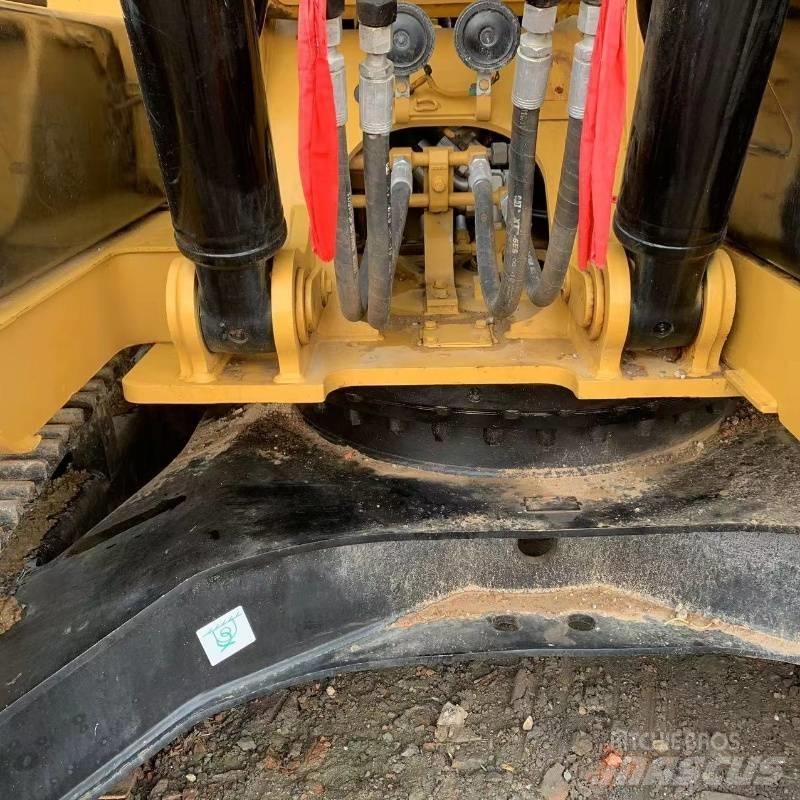 CAT 312 D Pelle sur chenilles