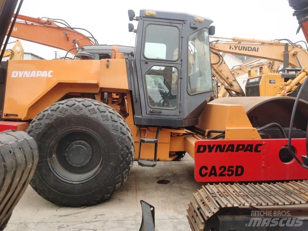 Dynapac CA 25 D Rouleaux monocylindre