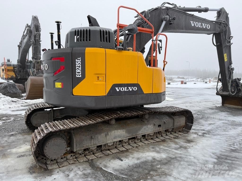 Volvo EC 235 EL Pelle sur chenilles