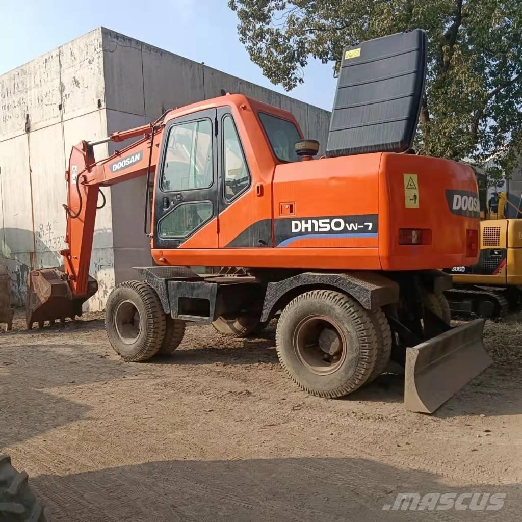 Doosan DH150W-7 Pelle sur pneus