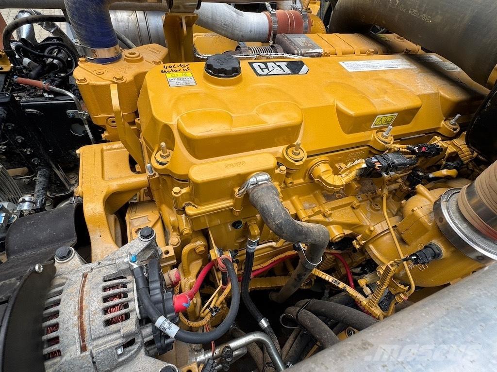 CAT 730 Tombereau articulé