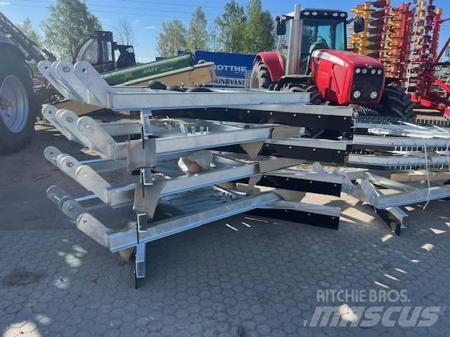  Impetu Vägsladd M220 Niveleuse, lame