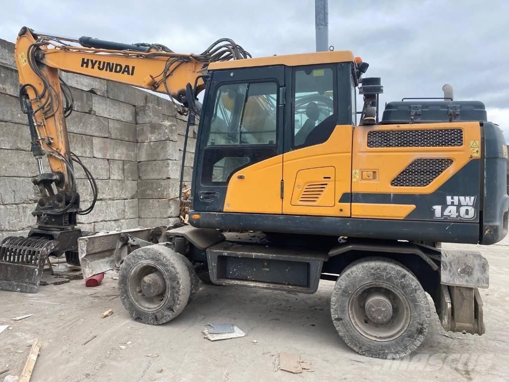 Hyundai HW 140 Pelle sur pneus