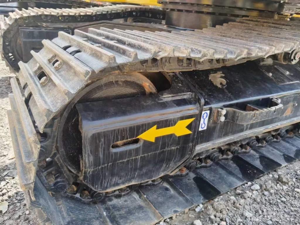 Hitachi Zaxis 200 LC Pelle sur chenilles