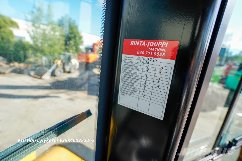 JCB 437HT Chargeuse sur pneus