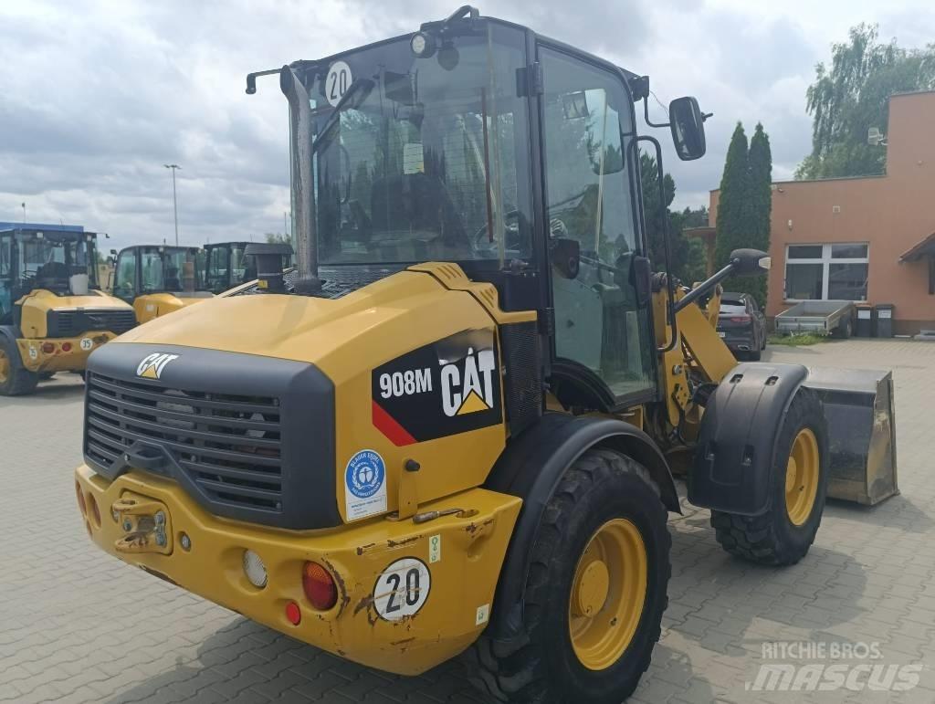 CAT 908M Chargeuse sur pneus