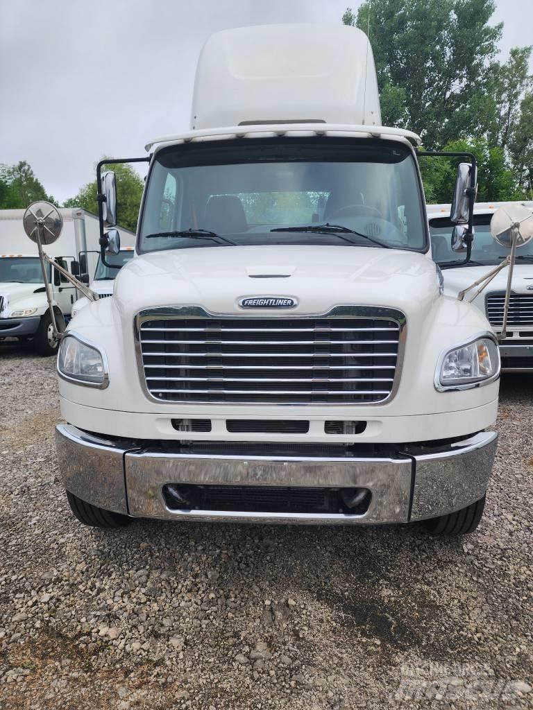 Freightliner M2 Tracteur routier