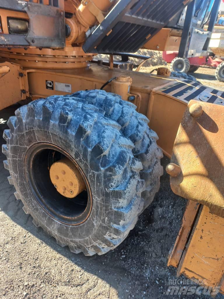 CASE 210WX Pelle sur pneus