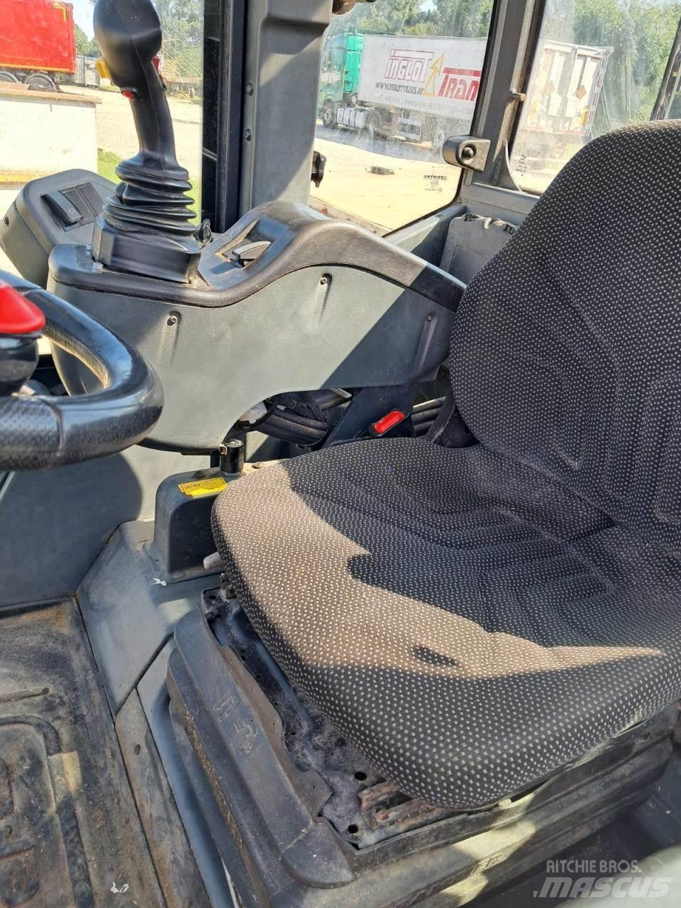 Schäffer 6680 T Mini chargeuse