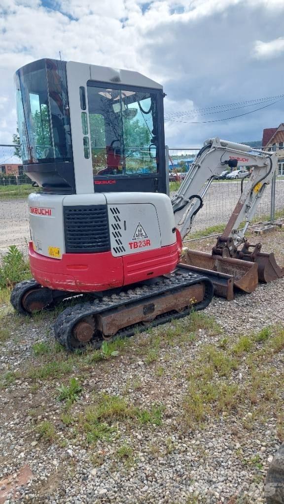 Takeuchi TB 23 R Mini pelle < 7t