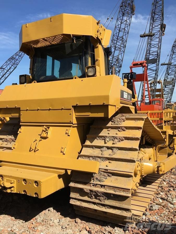 CAT D6R Bouteurs sur chenilles