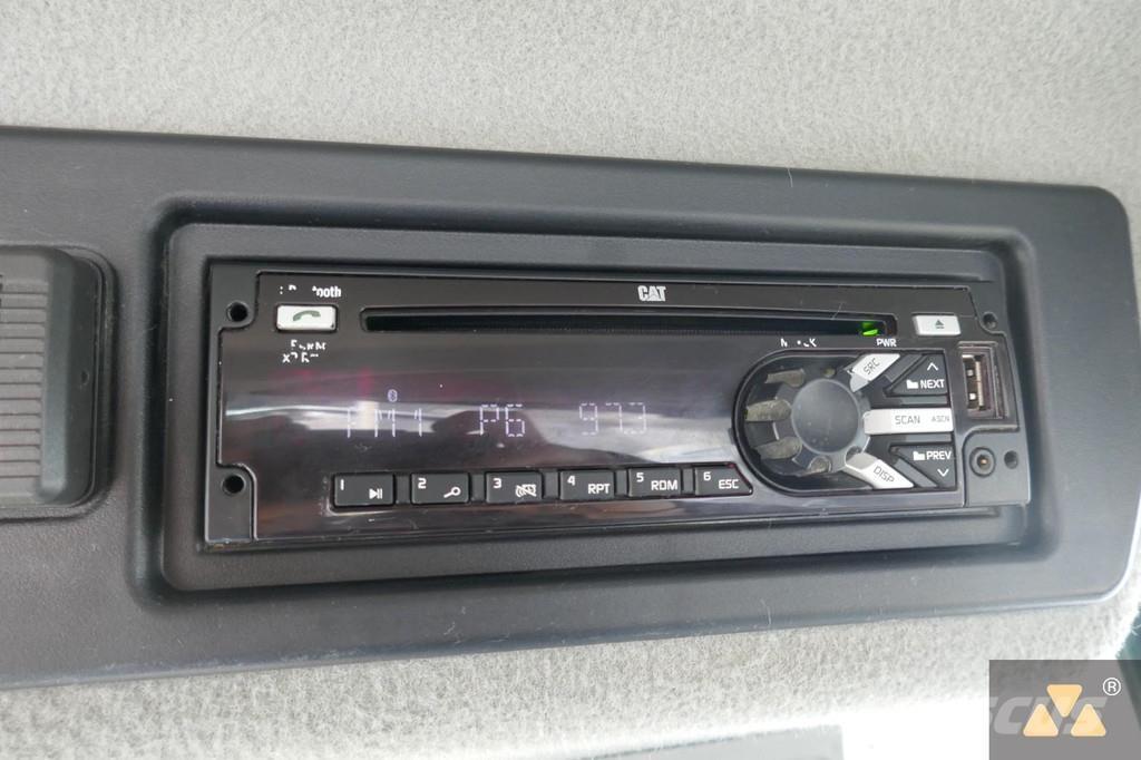 CAT 966M Chargeuse sur pneus