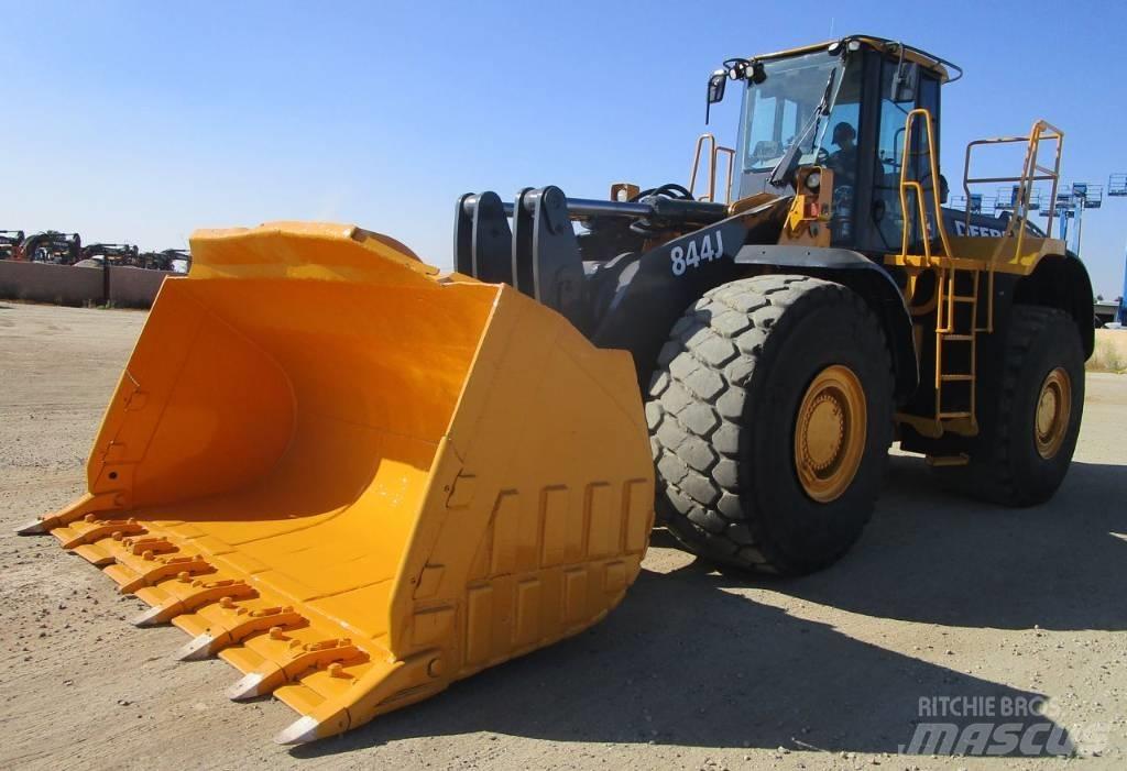 John Deere 844 J Chargeuse sur pneus