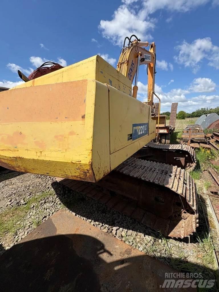 Daewoo DH 220LC Pelle sur chenilles