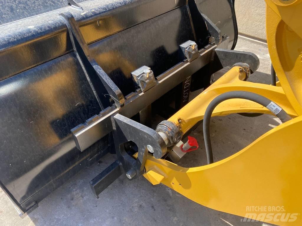 CAT 908-14A Chargeuse sur pneus