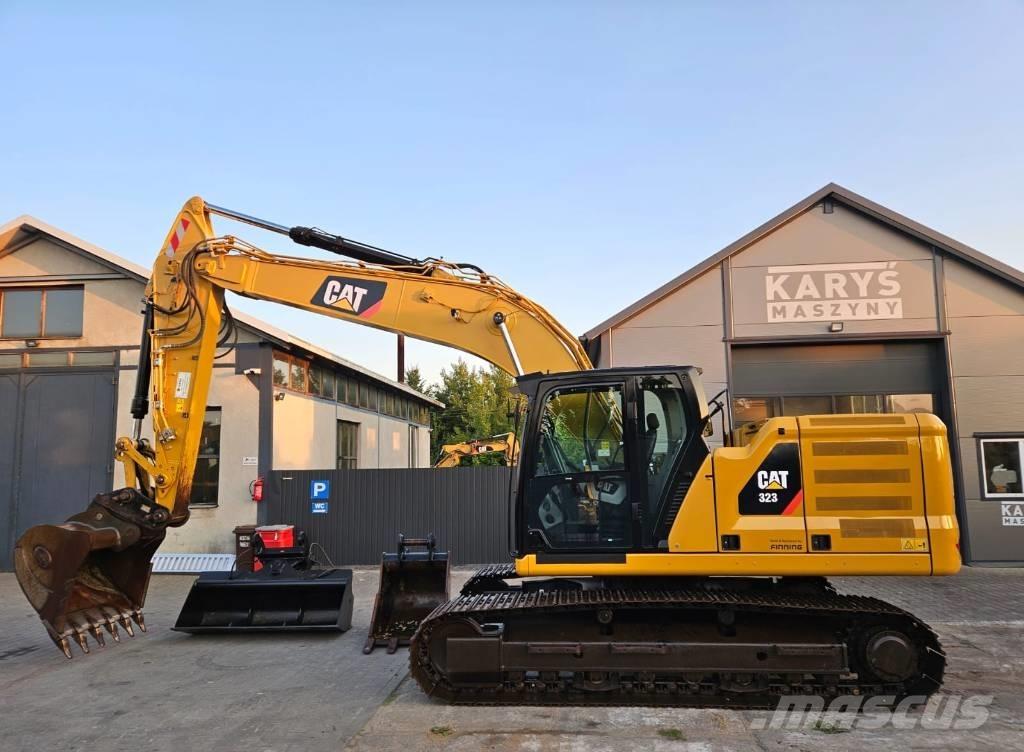 CAT 323 Pelle sur chenilles