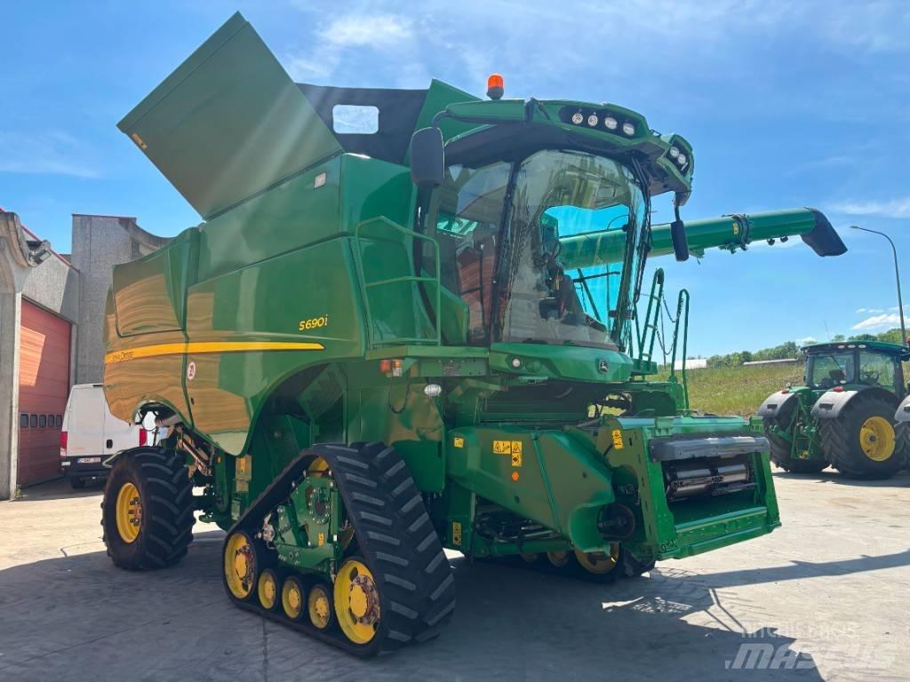 John Deere S 690 i Moissonneuse batteuse