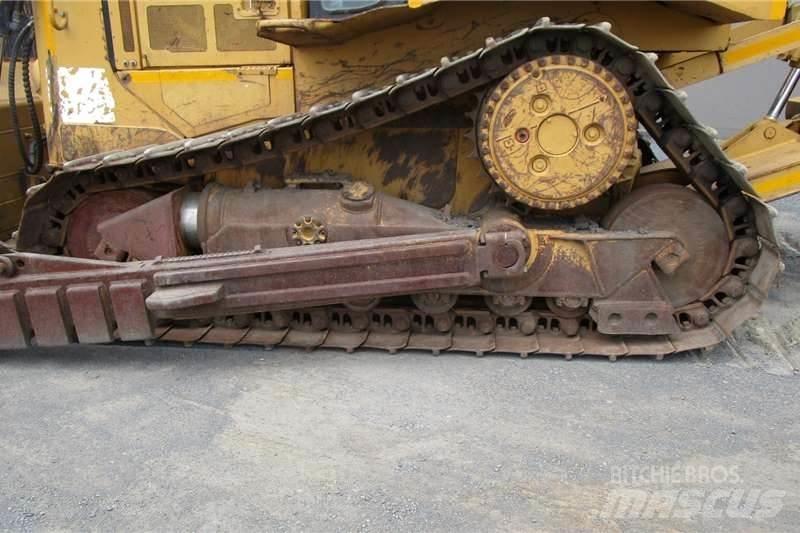 CAT D6R Bouteurs sur chenilles