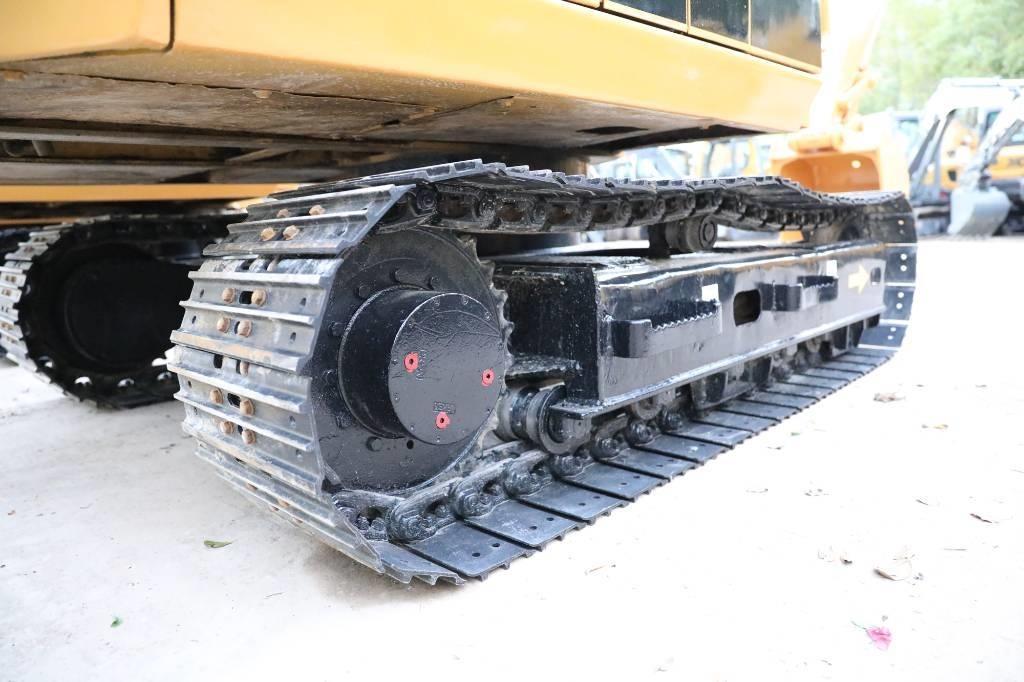 CAT E 70 B Mini pelle < 7t