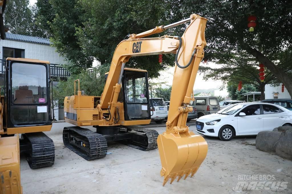 CAT E 70 B Mini pelle < 7t