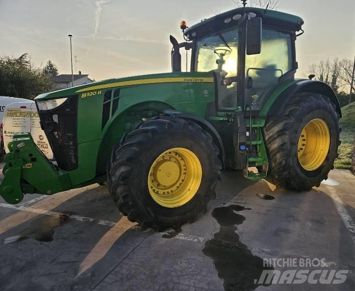 John Deere 8320 R Tracteur