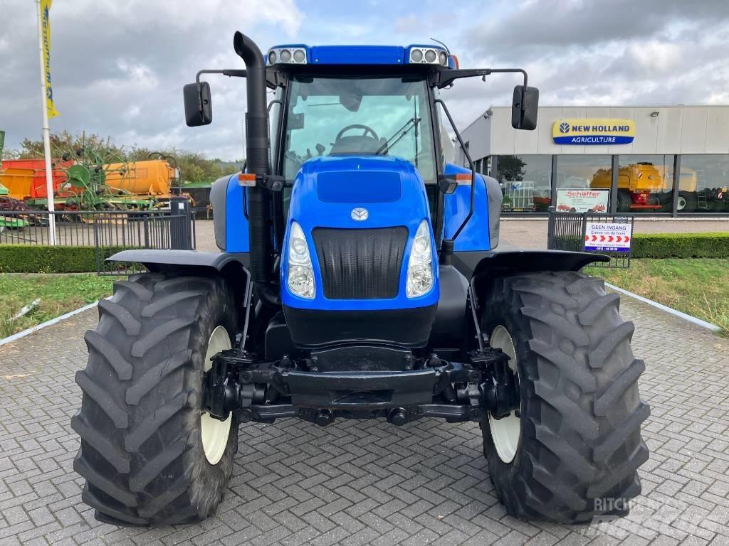 New Holland TVT 145 Tracteur
