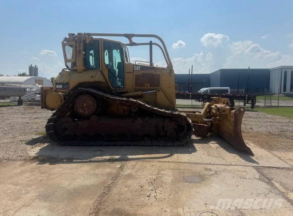 CAT D 6 N Bouteurs sur chenilles